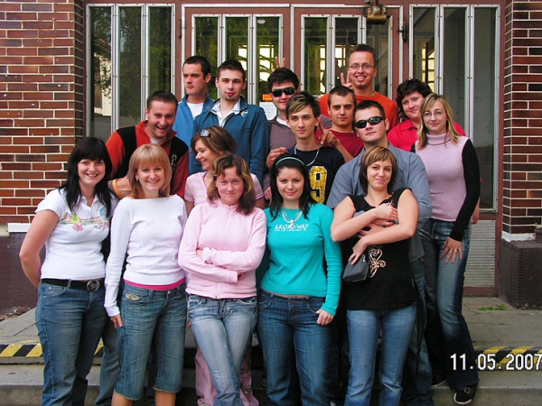 2.BDW - vlasová kozmetika, strojárstvo